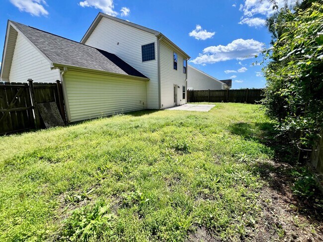 Building Photo - 3Bedroom Avail in Carolina Plantation!