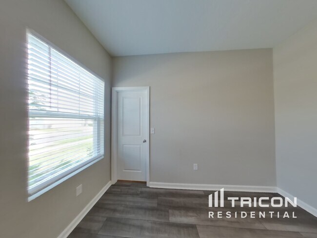 Building Photo - 481 Spotted Slipper Pl