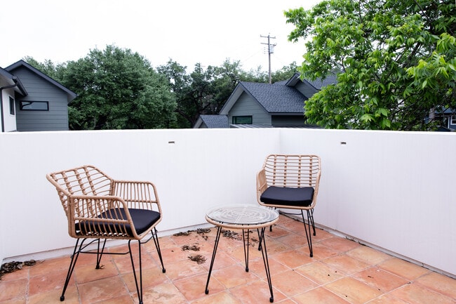 Building Photo - 507 S Park Dr