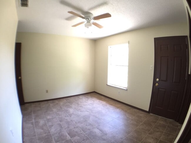 Building Photo - 2509 Erie Ave