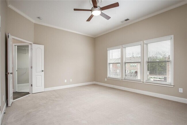 Building Photo - 528 Twinrose Way