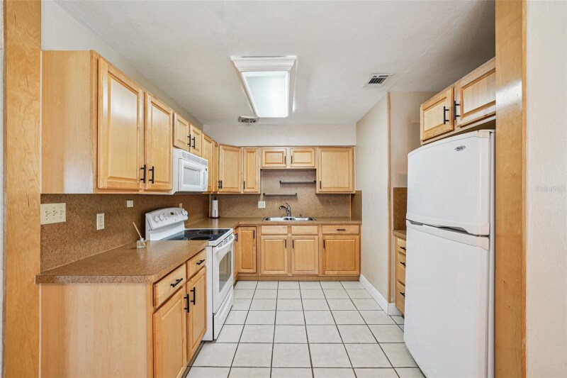 Building Photo - 5825 81st Ave