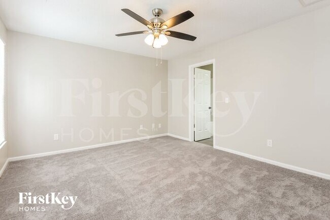 Building Photo - 208 Guinevere Ct