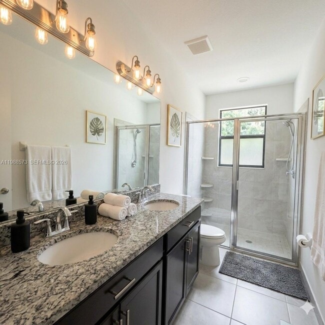 Building Photo - 312 NW 36th Ave