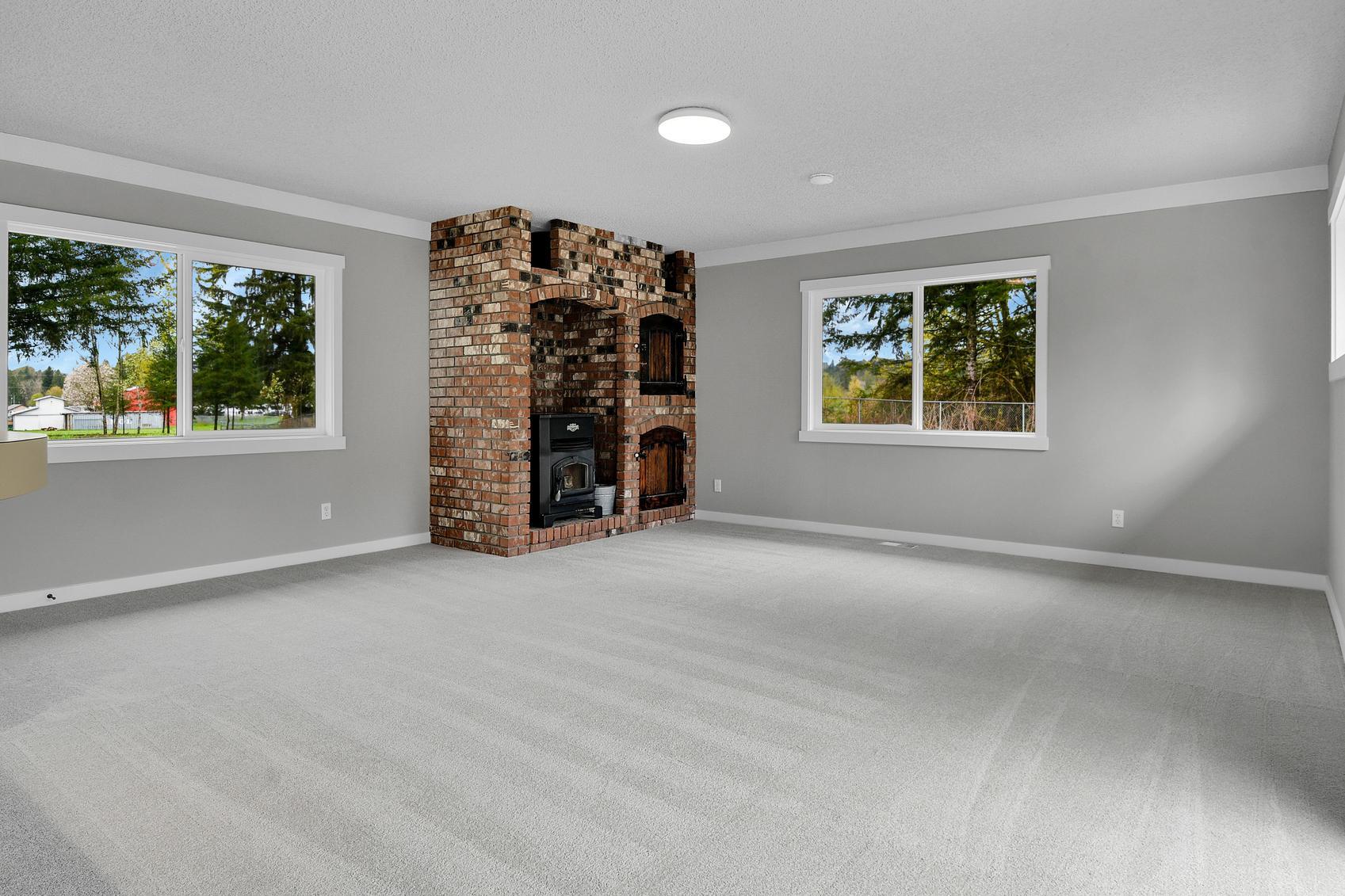 Family Room - 34505 US 2