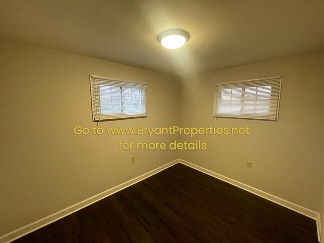 Building Photo - Single Family