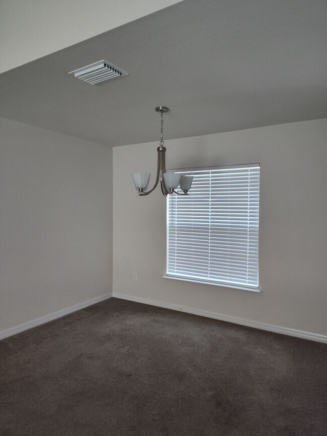 Building Photo - 3BR/2BA Home in Marion Oaks – Spacious Lot...