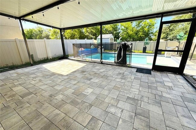 Building Photo - 17035 Peaceful Valley Dr