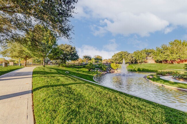 Building Photo - 10210 Thornmont Ln