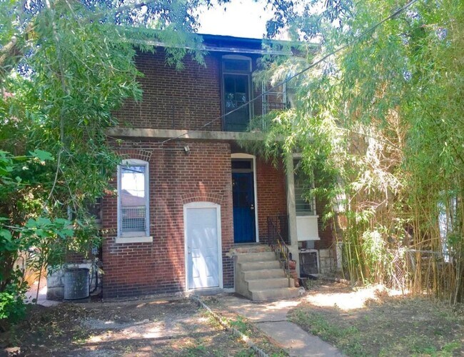 Building Photo - 2606 Oregon Ave