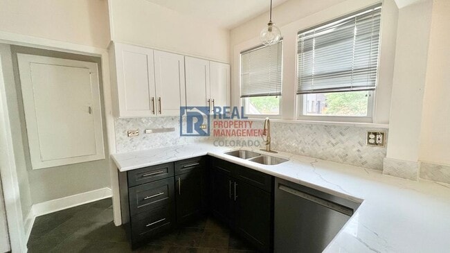 Building Photo - 594 S Ogden St