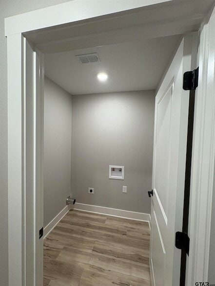 Building Photo - 492 Post Oak Dr