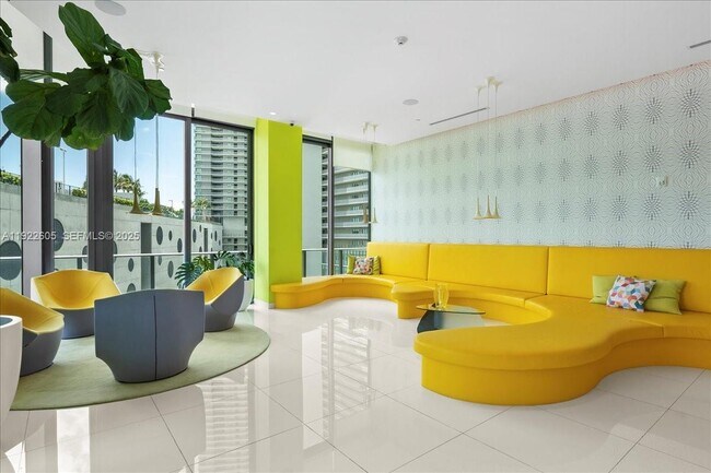 Building Photo - 501 NE 31st St