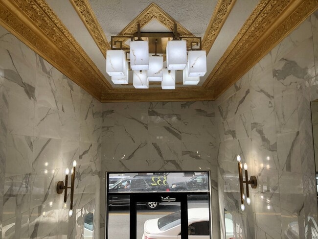 Building Photo - 332 61st St