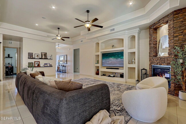 Building Photo - 13452 Emerald Falls Dr