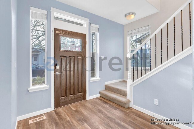 Building Photo - 5037 N Cecelia St