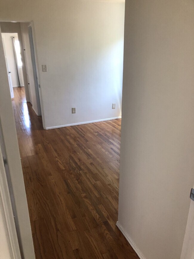 Building Photo - 3151 Meadow Grove Dr