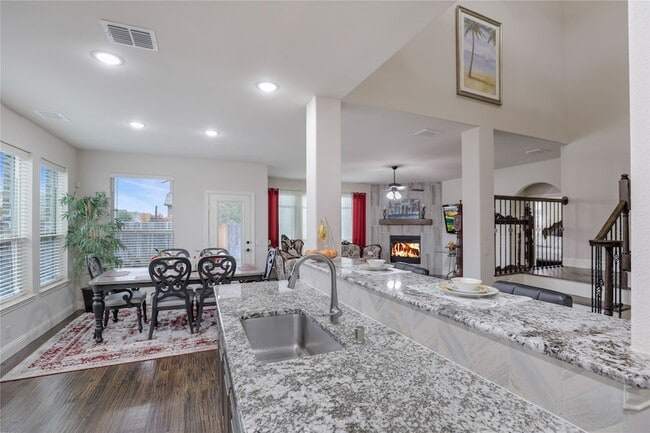 Building Photo - 1501 Yellowthroat Dr