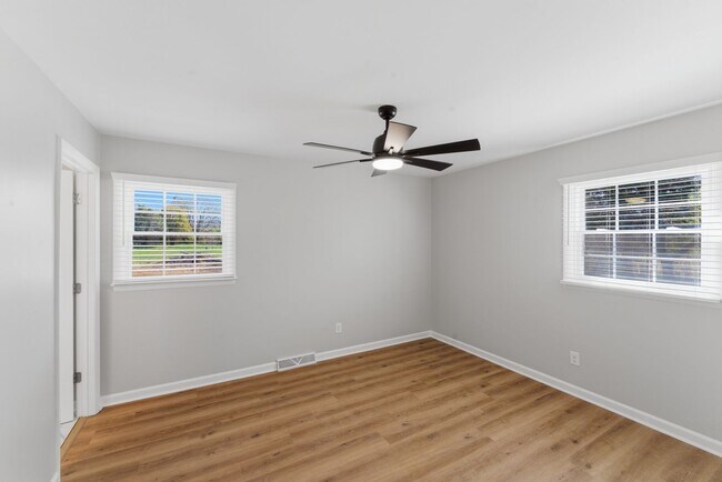 Building Photo - COMING SOON! Space, Comfort & Convenience – 3BR Home Near I-85 & Crowders Mountain