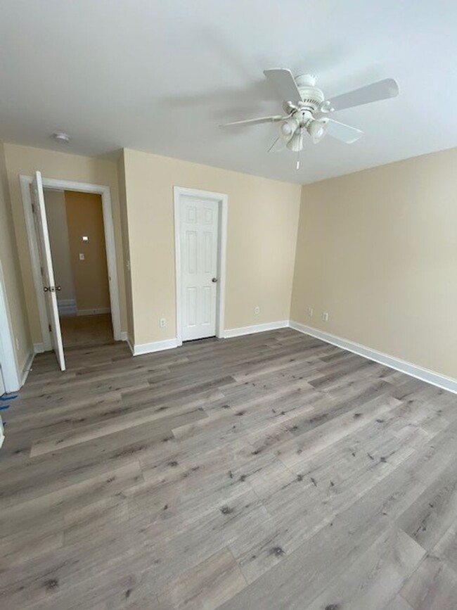 Building Photo - NORTHCHASE 3BR/2.5BA FREESTANDING TOWNHOME...