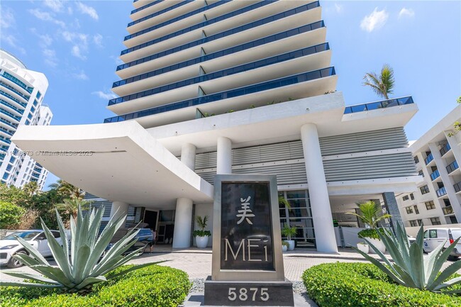 Building Photo - 5875 Collins Ave