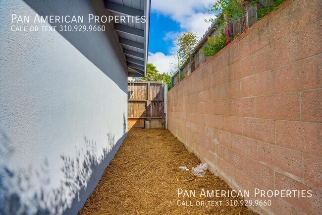 Building Photo - 13842 Arthur Ave