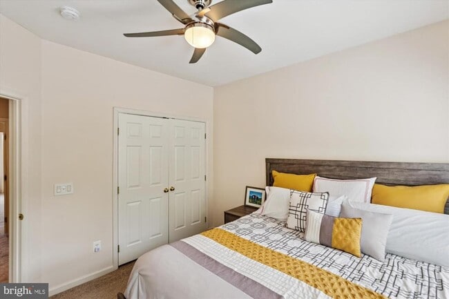 Building Photo - 9327 Hundith Hill Ct