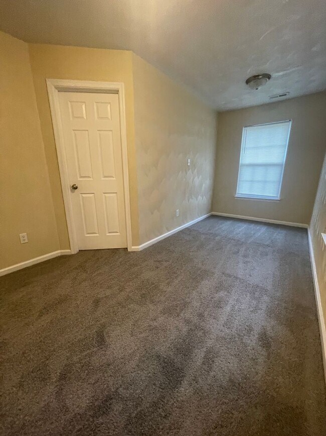 Building Photo - GORGEOUS SINGLE FAMILY 3BR/2.5BA PARK PLAC...