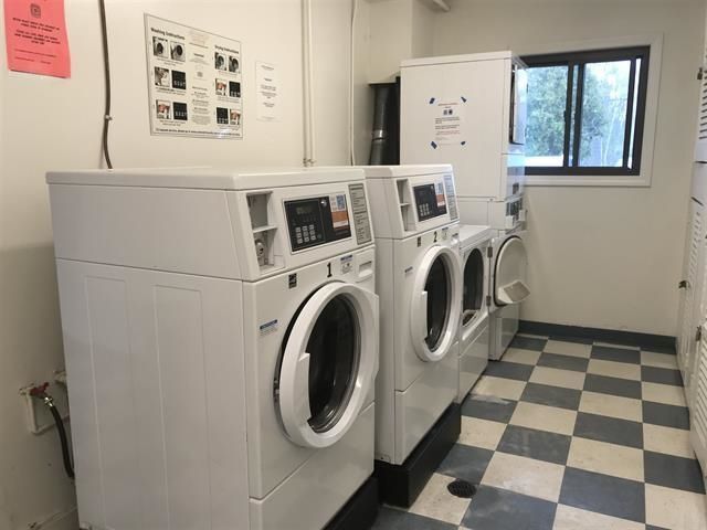 Building Photo - 13 Strawberry Bank Rd