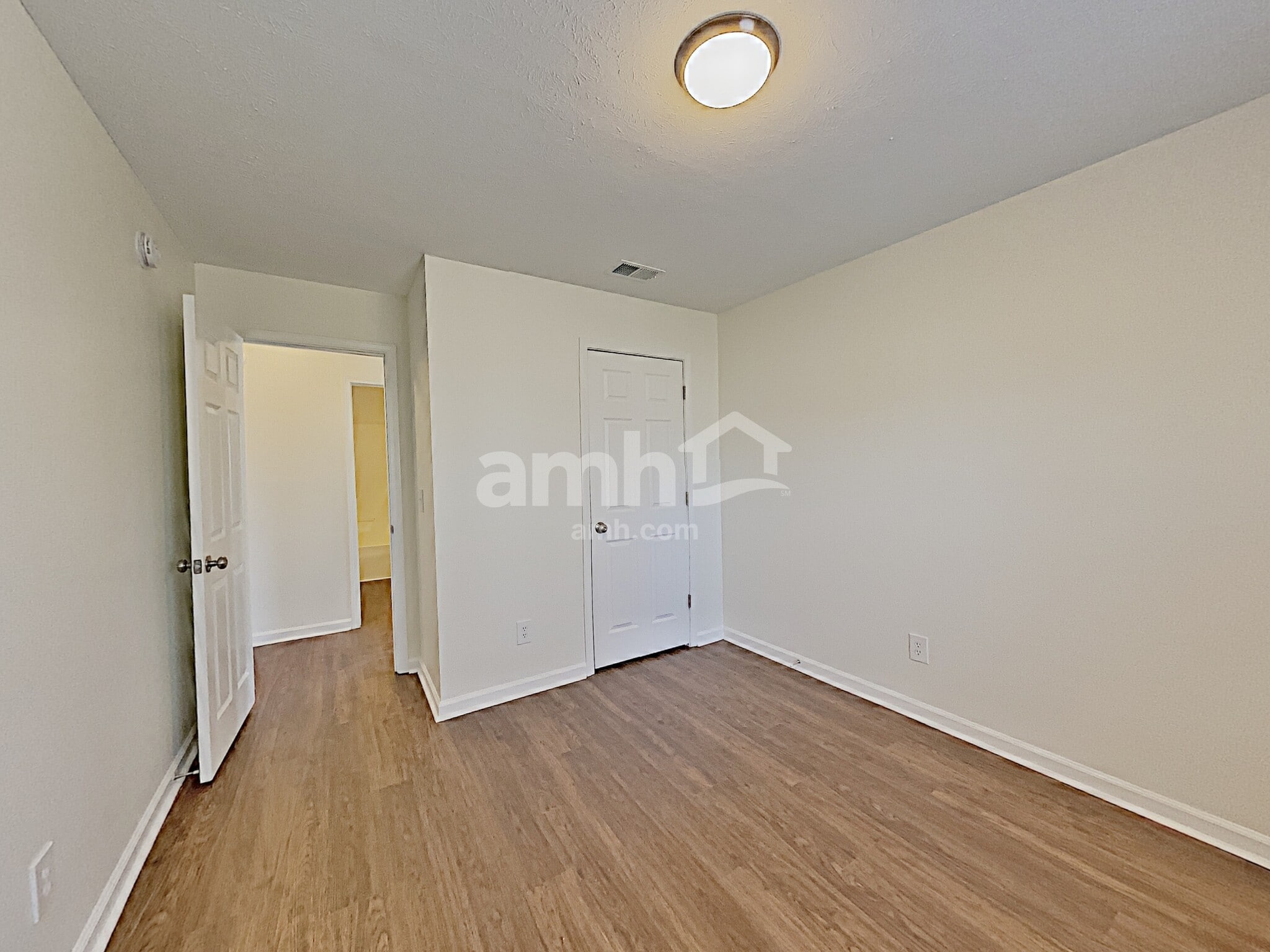 Building Photo - 626 Mable Dr