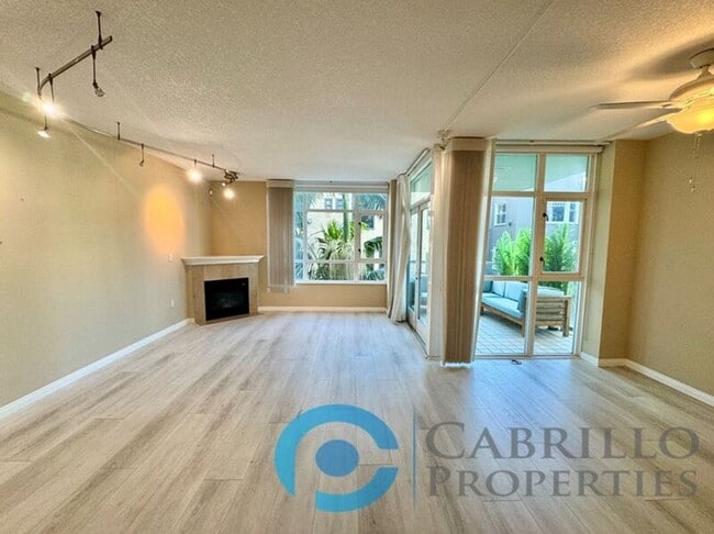 Building Photo - 850 Beech St