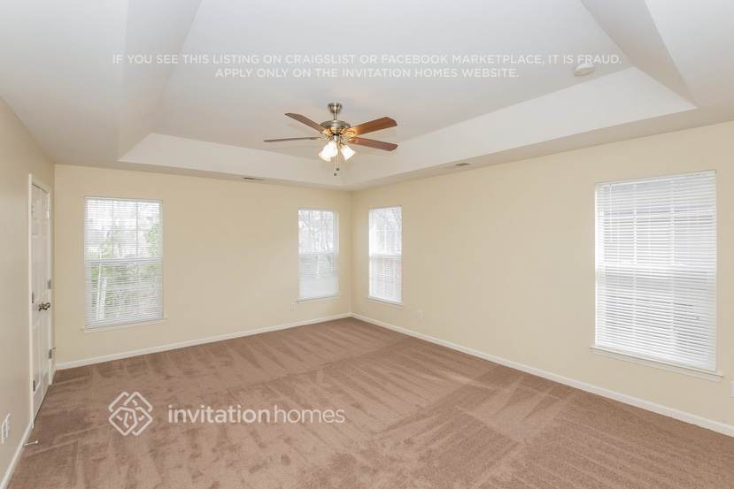 Building Photo - 9822 Edinburgh Ln