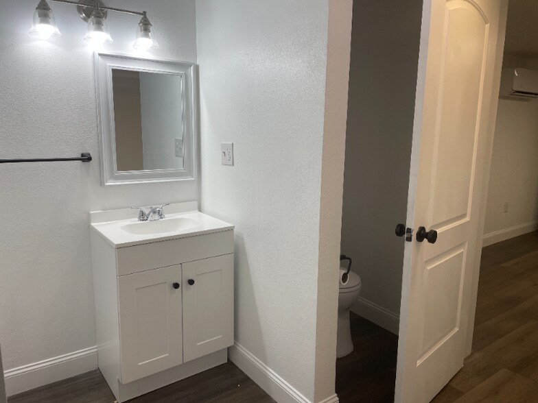 Building Photo - 416 Old Beason Well Rd