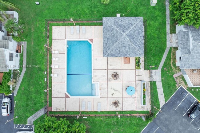 Building Photo - 10542 NW 7th Terrace