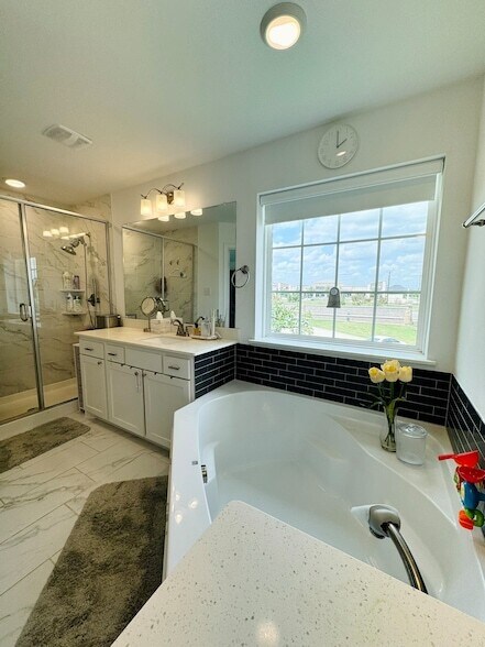 Building Photo - 1036 Switchgrass Ln