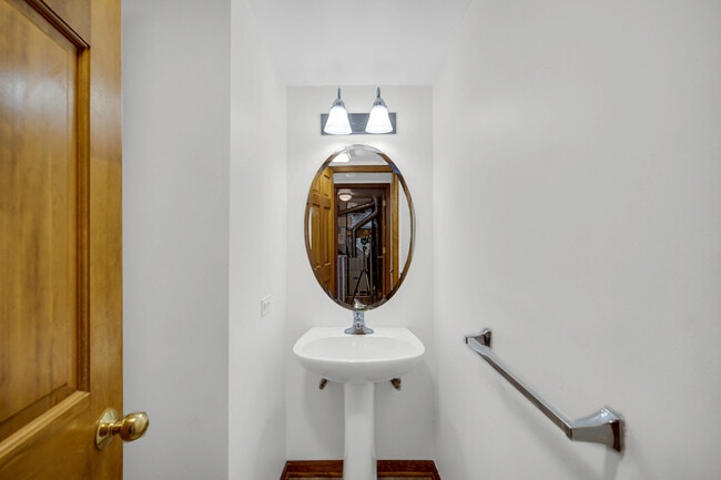 Building Photo - 4782 Amber Cir