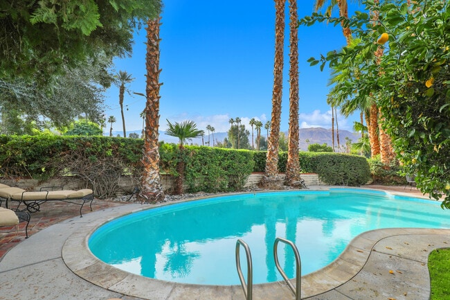 Building Photo - 261 Cordoba Way