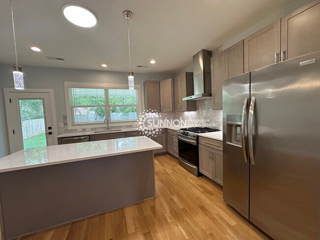 Building Photo - Gorgeous Updated 4 Bedroom Ranch Home