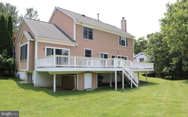 Building Photo - 17105 Thatcher Ct