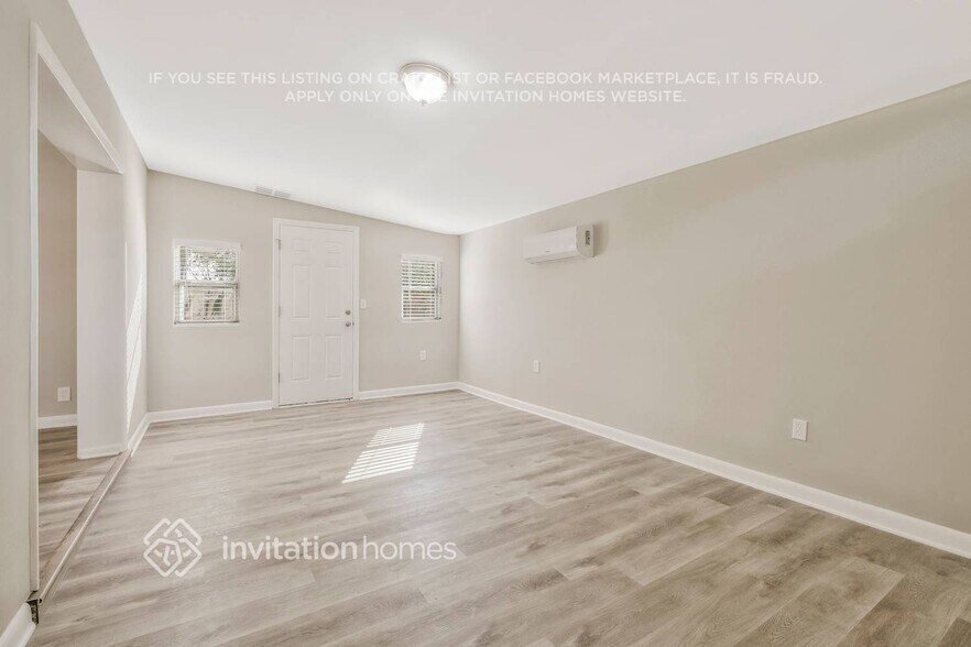 Building Photo - 7444 Sandhurst Rd S