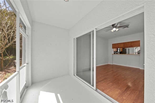 Building Photo - 8273 Pacific Beach Dr