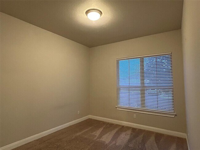 Building Photo - 3750 E Palm Valley Blvd