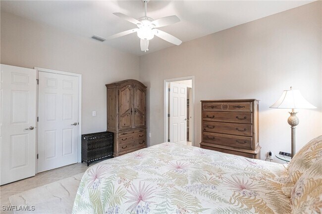 Building Photo - 3640 Lakeview Isle Ct