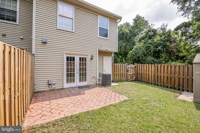 Building Photo - 8624 Venoy Ct