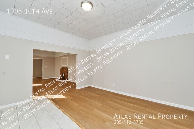 Building Photo - 1305 10th Ave
