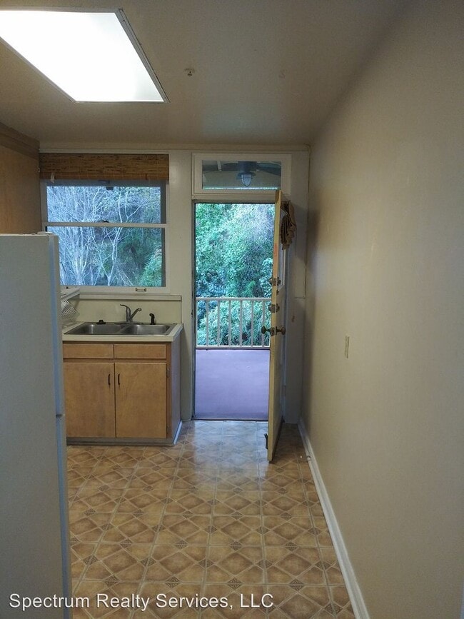 Building Photo - 3 br, 1 bath House - 1617 Riverside Avenue