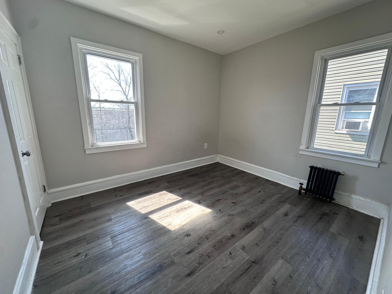 Building Photo - 420 Bacheller Ave