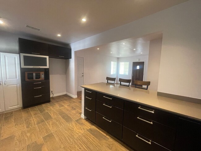 Building Photo - Littlerock 3 Bedroom