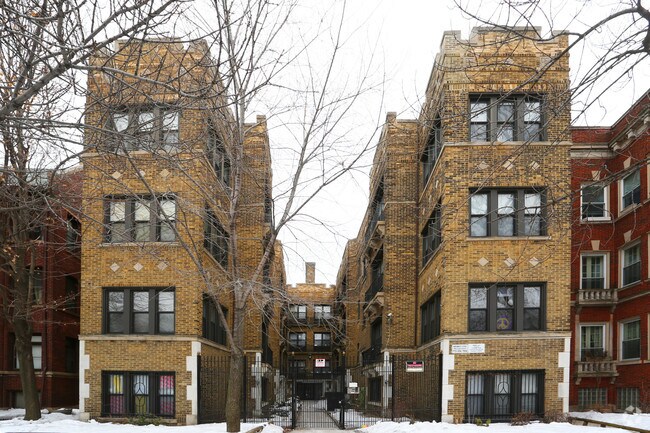 Building Photo - 7725-7729 North Sheridan Road