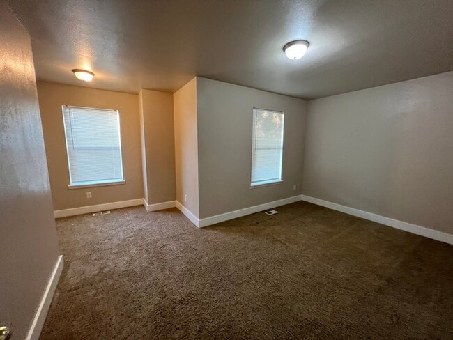 Building Photo - Great 3 bedroom in Central Meridian